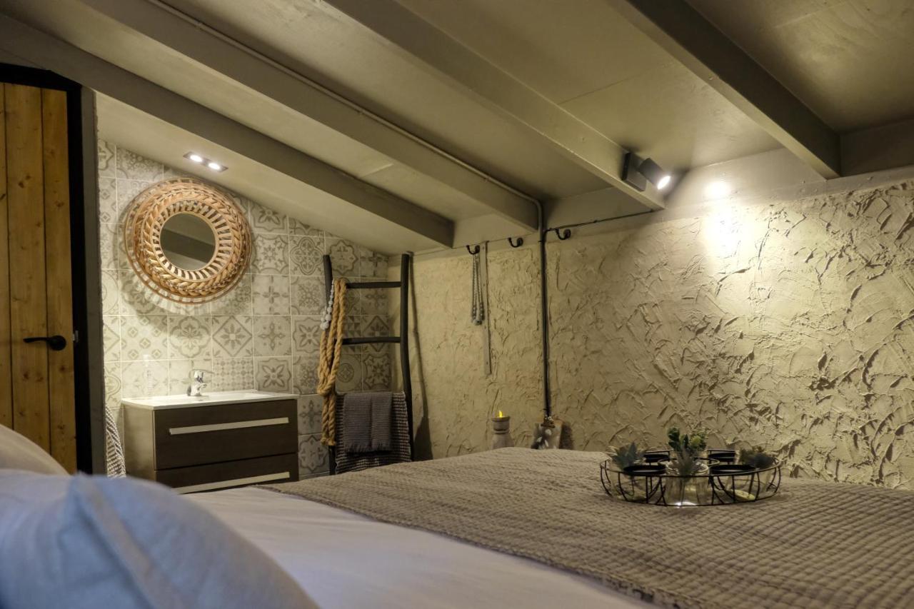 Lodge In Een Bosrijke Omgeving Met Hottub & Sauna Opt Rheezerveen Экстерьер фото